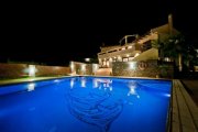 Katsikia Luxuriöse Vier-Schlafzimmer-Villa mit Pool, Garten, Meerblick Haus kaufen